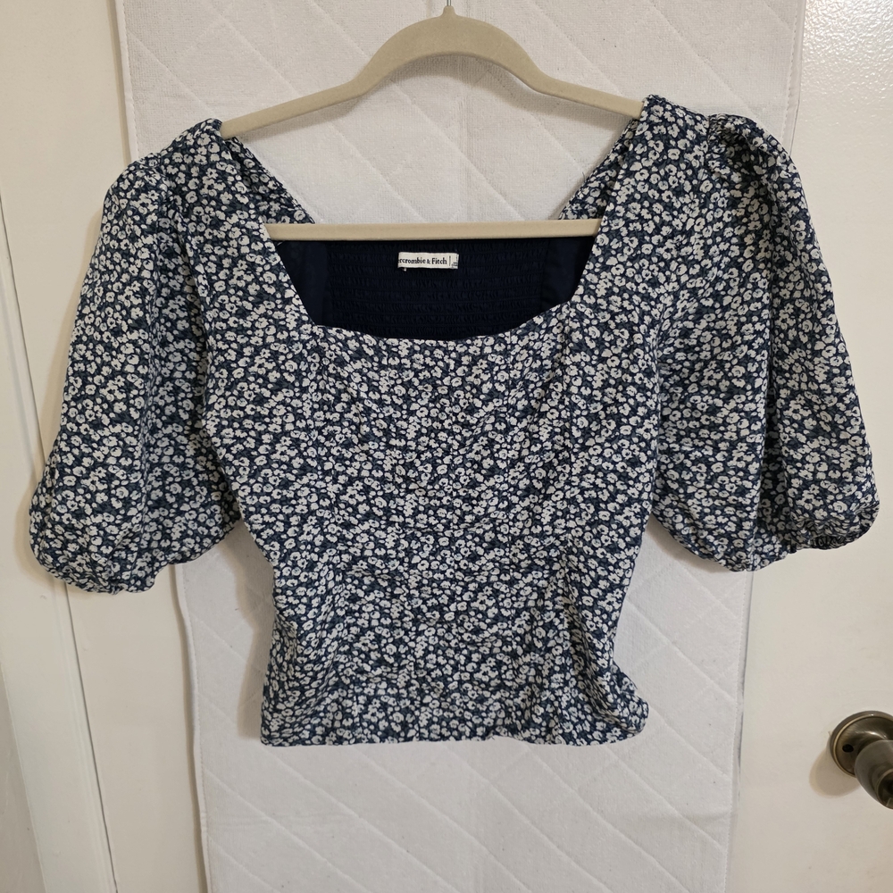 Abercrombie & Fitch Blue Floral Puff Sleeve Top